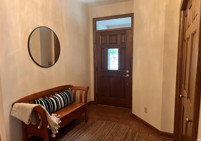 Photo 3 of Condo for sale at 905 Salem Pl, Lafayette, IN 47904 | MLS# 202630397 | Listing updated on 2026-09-21
