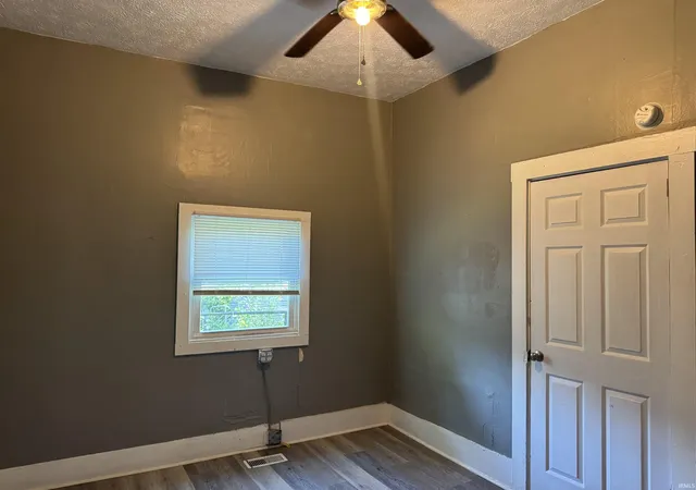 Photo 3 of Manufactured home for sale at 1051 John St, Frankfort, IN 46041 | MLS# 202630896 | Listing updated on 2026-09-08