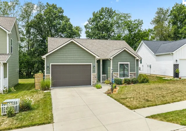 Photo 2 of Manufactured home for sale at 16811 Hatstick Ct, Fort Wayne, IN 46845 | MLS# 202631284 | Listing updated on 2026-09-11