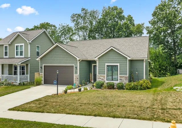 Photo 3 of Manufactured home for sale at 16811 Hatstick Ct, Fort Wayne, IN 46845 | MLS# 202631284 | Listing updated on 2026-09-11