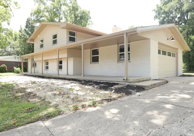 Photo 1 of Manufactured home for sale at 1941 Indian Trl Dr, West Lafayette, IN 47906 | MLS# 202631832 | Listing updated on 2026-09-10