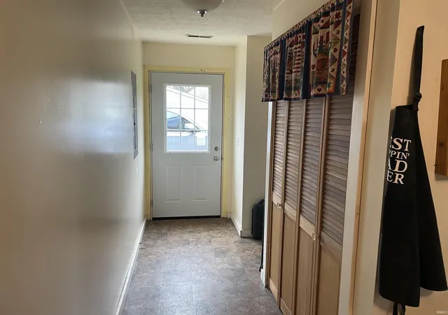 Photo 4 of Manufactured home for sale at 5421 N Riverside Rd, Attica, IN 47918 | MLS# 202632095 | Listing updated on 2026-09-22