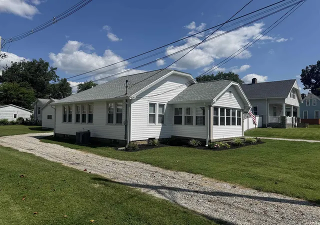 Photo 3 of Manufactured home for sale at 1209 N Boeke Rd, Evansville, IN 47711 | MLS# 202632188 | Listing updated on 2026-09-04