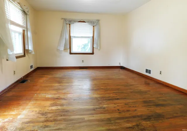 Photo 3 of Manufactured home for sale at 320 20th Street, Bedford, IN 47421 | MLS# 202632691 | Listing updated on 2026-09-12
