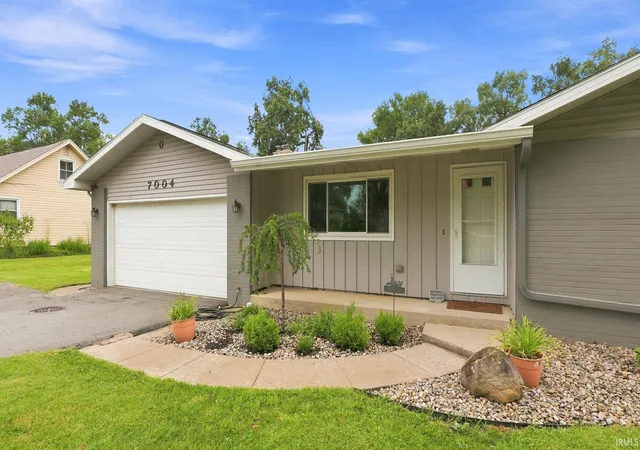 Photo 3 of Manufactured home for sale at 7004 Westlawn Dr, Fort Wayne, IN 46804 | MLS# 202632701 | Listing updated on 2026-09-13