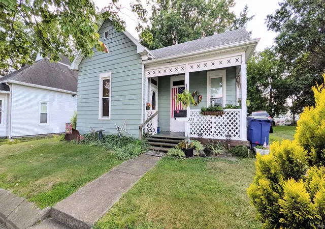 Photo 2 of Sale Pending at 225 S Gibson St, Princeton, IN 47670 | MLS# 202633029 | Listing updated on 2026-10-09