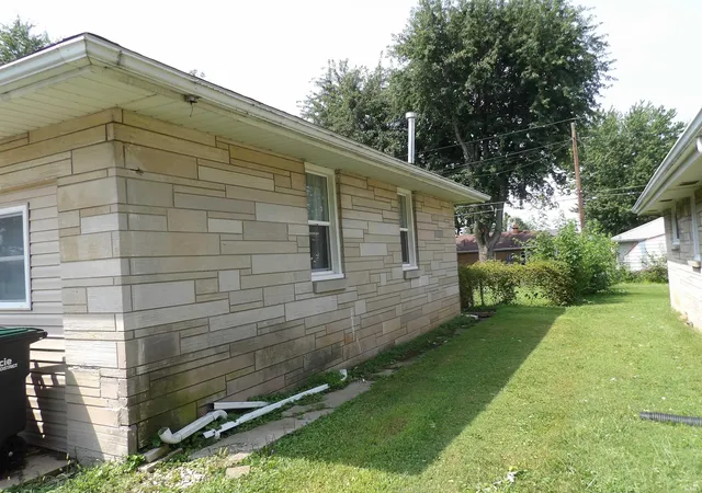 Photo 3 of Manufactured home for sale at 4005 N Ball Ave, Muncie, IN 47304 | MLS# 202633170 | Listing updated on 2026-09-30