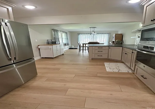 Photo 4 of Manufactured home for sale at 18 Lynwood Dr, Washington, IN 47501 | MLS# 202633291 | Listing updated on 2026-10-13