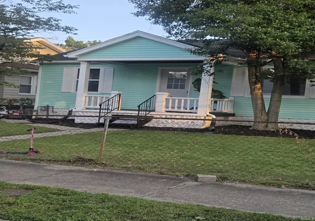 Photo 3 of Manufactured home for sale at 1011 Jefferson Ave, Evansville, IN 47714 | MLS# 202633472 | Listing updated on 2026-09-15
