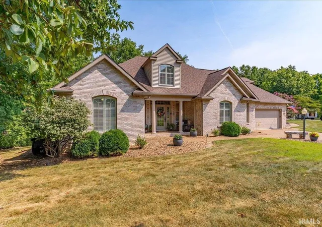 Photo 1 of Single family home for sale at 236 Knollview Dr, Evansville, IN 47711 | MLS# 202633540 | Listing updated on 2026-09-23