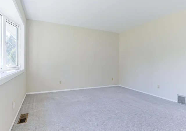 Photo 2 of Manufactured home for sale at 2934 Colonial Dr, Mishawaka, IN 46544 | MLS# 202633601 | Listing updated on 2026-09-08