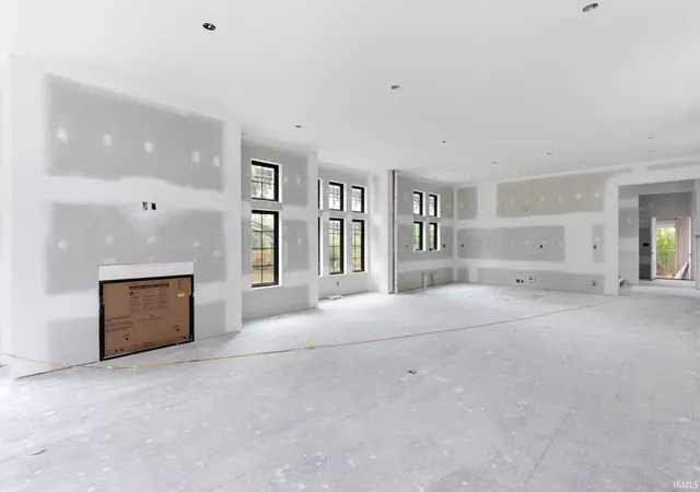 Photo 3 of Manufactured home for sale at 1123 N Twyckenham Dr, South Bend, IN 46617 | MLS# 202633643 | Listing updated on 2026-09-16