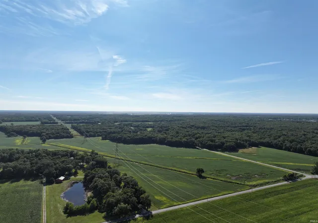 Photo 3 of Sale Pending at 550 E Toto Rd, Knox, IN 46534 | MLS# 202634070 | Listing updated on 2026-09-16