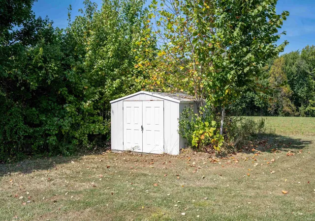 Photo 36 of Manufactured home for sale at 1714 Sterling Oaks Dr, Sellersburg, IN 47172 | MLS# 202634183 | Listing updated on 2026-10-12