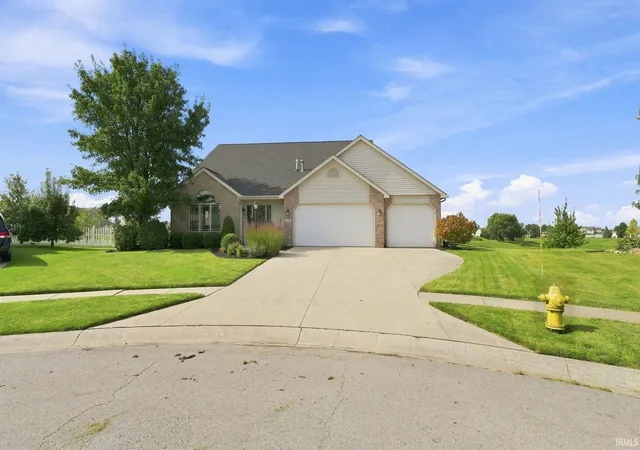 Photo 3 of Manufactured home for sale at 12303 Cliff View Ct, Fort Wayne, IN 46818 | MLS# 202634191 | Listing updated on 2026-09-17