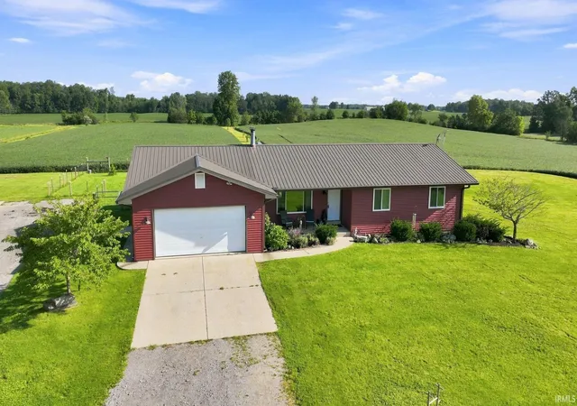Photo 3 of Manufactured home for sale at 5155 E 200 N Rd, Columbia City, IN 46725 | MLS# 202634646 | Listing updated on 2026-09-22