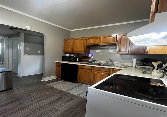 Photo 4 of Manufactured home for sale at 1719 Howell St, Fort Wayne, IN 46808 | MLS# 202634687 | Listing updated on 2026-09-10