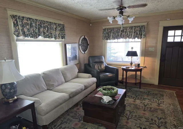Photo 3 of Sale Pending at 744 S 36Th St, South Bend, IN 46615 | MLS# 202635034 | Listing updated on 2026-10-22