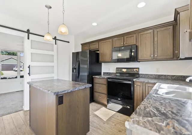 Photo 3 of Manufactured home for sale at 16790 Hatstick Ct, Fort Wayne, IN 46845 | MLS# 202635343 | Listing updated on 2026-09-01