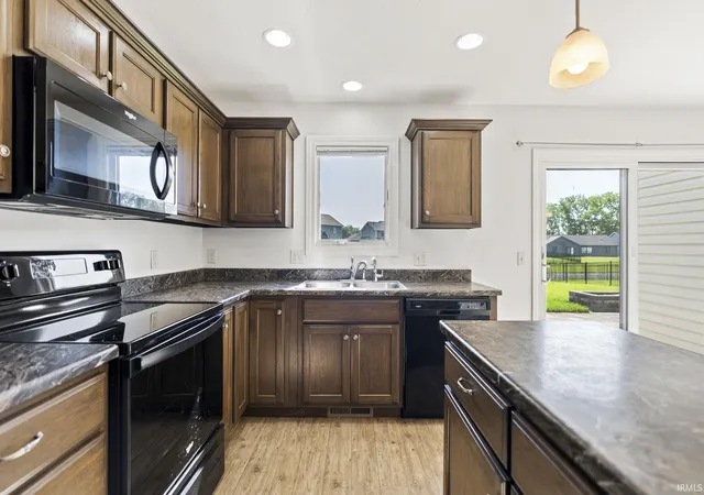 Photo 4 of Manufactured home for sale at 16790 Hatstick Ct, Fort Wayne, IN 46845 | MLS# 202635343 | Listing updated on 2026-09-01