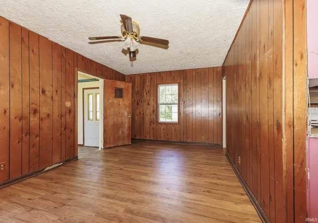 Photo 3 of Sale Pending at 208 N Biltmore Ave, Muncie, IN 47303 | MLS# 202635459 | Listing updated on 2026-09-18