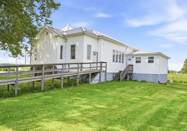 Photo 3 of Manufactured home for sale at 4353 S State Road 3 Road, Hartford City, IN 47348 | MLS# 202635536 | Listing updated on 2026-09-21