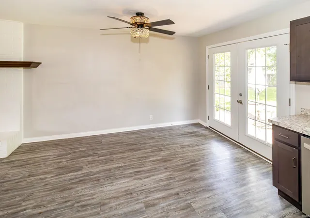 Photo 3 of Sale Pending at 834 S Royal Ave, Evansville, IN 47715 | MLS# 202635609 | Listing updated on 2026-09-10