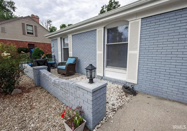Photo 3 of Manufactured home for sale at 1703 N Hawthorne Rd, Marion, IN 46952 | MLS# 202635615 | Listing updated on 2026-09-11