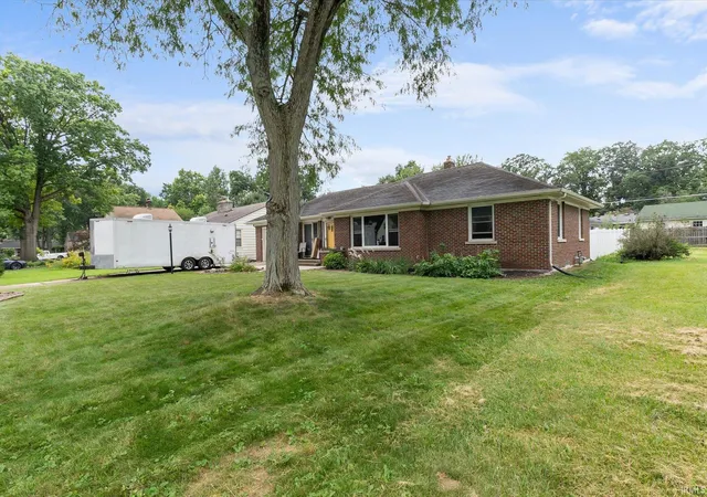 Photo 1 of Sale Pending at 3429 Rolston St, Fort Wayne, IN 46805 | MLS# 202635716 | Listing updated on 2026-09-08