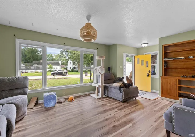 Photo 2 of Sale Pending at 3429 Rolston St, Fort Wayne, IN 46805 | MLS# 202635716 | Listing updated on 2026-09-08
