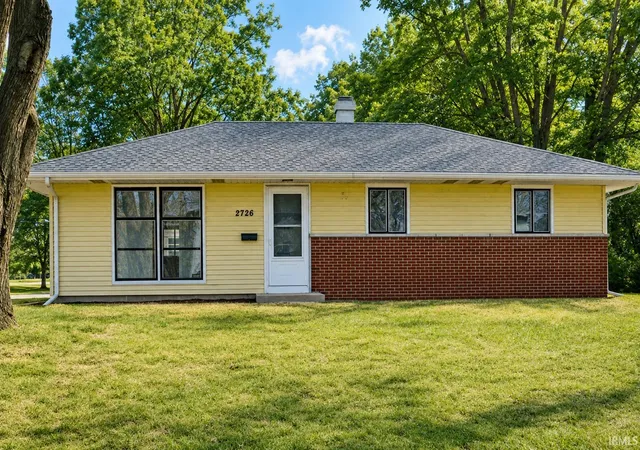 Photo 1 of Manufactured home for sale at 2726 Parnell Ave, Fort Wayne, IN 46805 | MLS# 202635739 | Listing updated on 2026-10-14