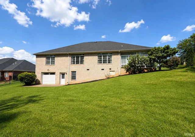 Photo 2 of Sale Pending at 1504 Regents Park Rd, Evansville, IN 47710 | MLS# 202635888 | Listing updated on 2026-09-10