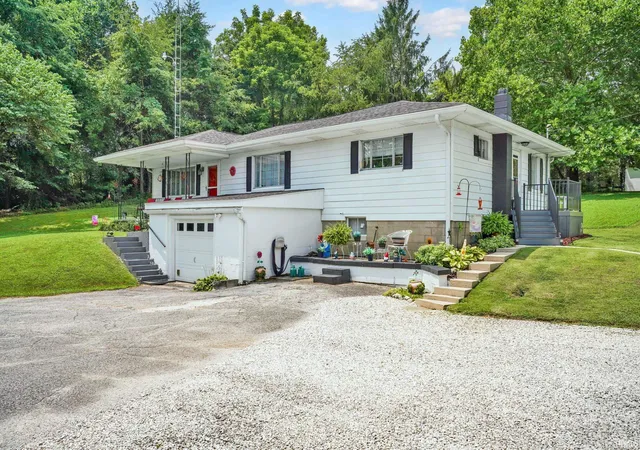 Photo 3 of Sale Pending at 2889 Avoca Eureka Rd, Bedford, IN 47421 | MLS# 202635912 | Listing updated on 2026-09-05