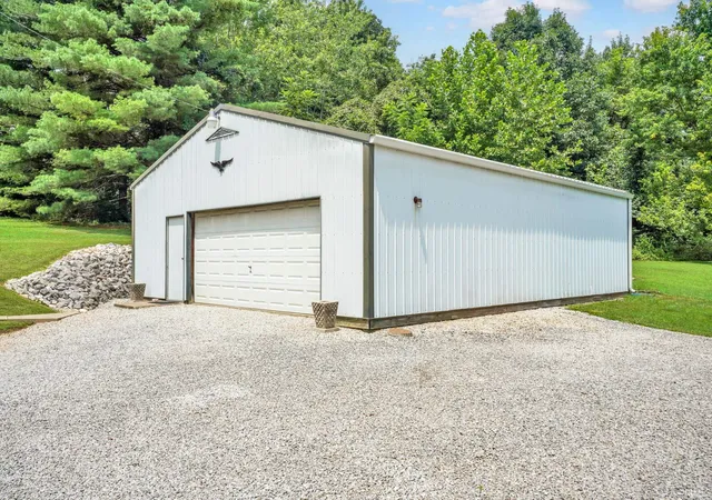 Photo 3 of Sale Pending at 2889 Avoca Eureka Rd, Bedford, IN 47421 | MLS# 202635912 | Listing updated on 2026-09-05