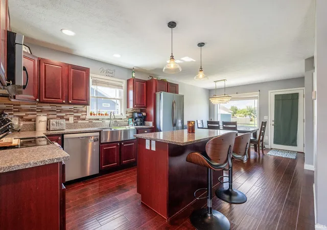 Photo 3 of Manufactured home for sale at 1558 Fox Run Ct, Spencer, IN 47460 | MLS# 202635955 | Listing updated on 2026-09-01