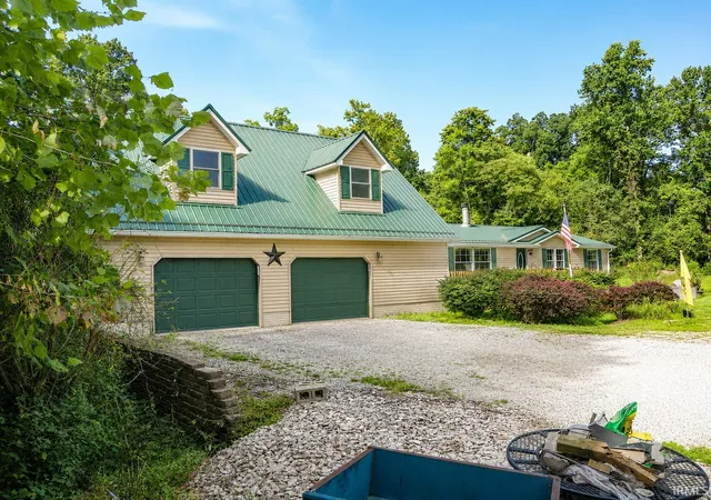 Photo 2 of Manufactured home for sale at 1123 Westwoods Dr, Spencer, IN 47460 | MLS# 202635957 | Listing updated on 2026-09-03
