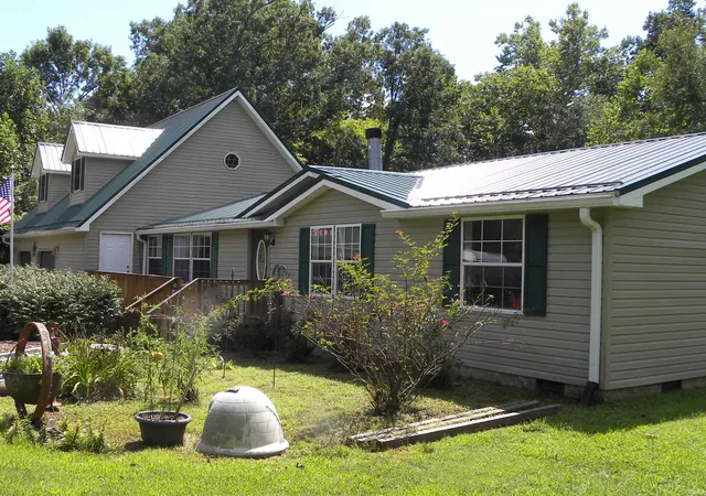Photo 2 of Manufactured home for sale at 1123 Westwoods Dr, Spencer, IN 47460 | MLS# 202635957 | Listing updated on 2026-09-03