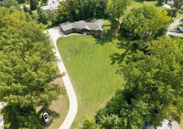 Photo 3 of Manufactured home for sale at 106 Southfield Rd, Winona Lake, IN 46590 | MLS# 202635960 | Listing updated on 2026-10-05