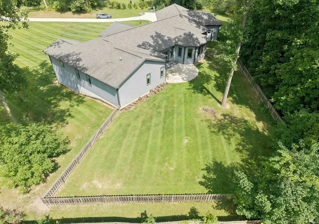 Photo 50 of Manufactured home for sale at 106 Southfield Rd, Winona Lake, IN 46590 | MLS# 202635960 | Listing updated on 2026-10-05