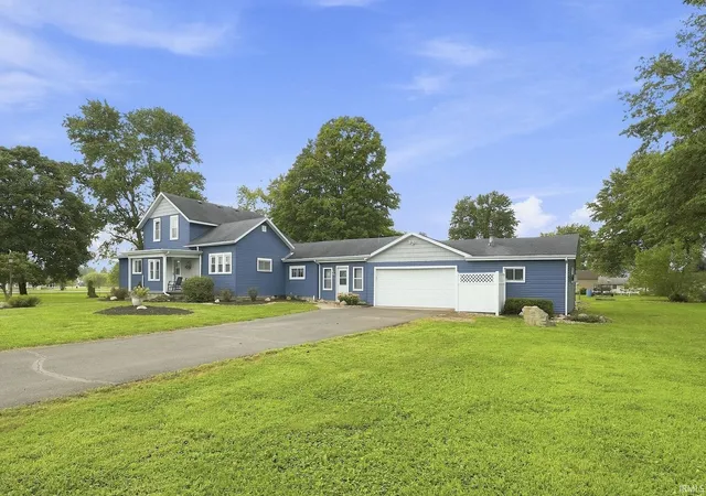 Photo 2 of Sale Pending at 1988 S 300 East, Bluffton, IN 46714 | MLS# 202635963 | Listing updated on 2026-09-16