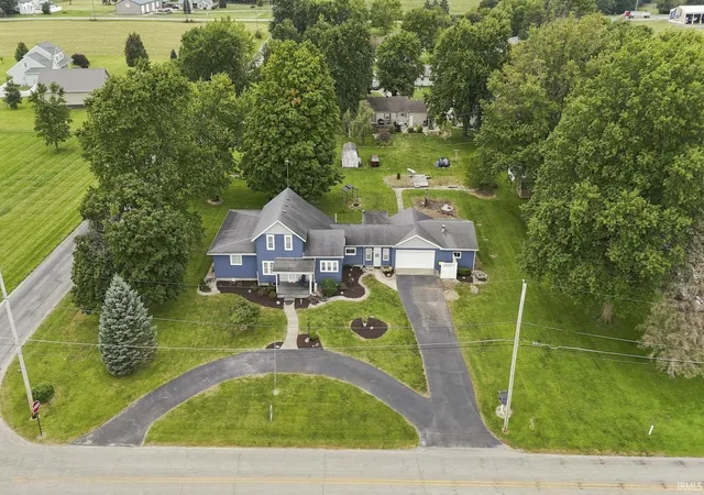Photo 3 of Sale Pending at 1988 S 300 East, Bluffton, IN 46714 | MLS# 202635963 | Listing updated on 2026-09-16