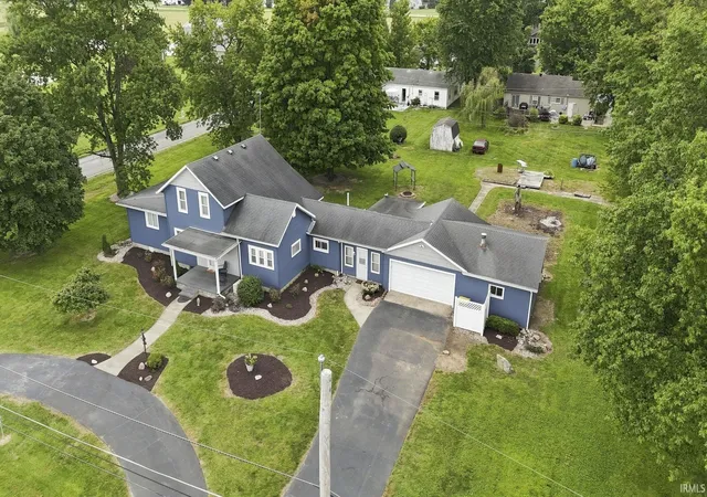 Photo 4 of Sale Pending at 1988 S 300 East, Bluffton, IN 46714 | MLS# 202635963 | Listing updated on 2026-09-16