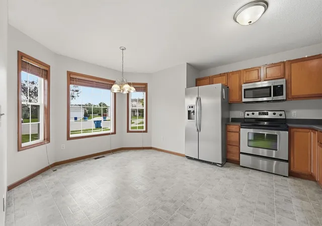 Photo 3 of Manufactured home for sale at 823 Willen Ln, Fort Wayne, IN 46818 | MLS# 202635980 | Listing updated on 2026-09-08