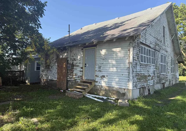 Photo 3 of Manufactured home for sale at 1702 S Franklin St, Muncie, IN 47302 | MLS# 202635985 | Listing updated on 2026-09-01