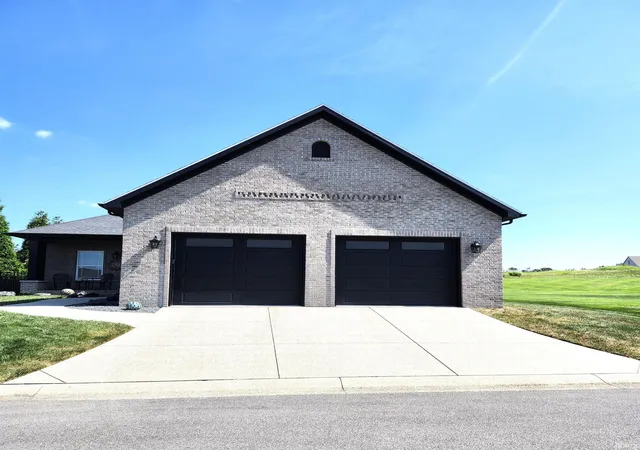 Photo 4 of Manufactured home for sale at 942 Benbridge Ln, Evansville, IN 47725 | MLS# 202635986 | Listing updated on 2026-10-10