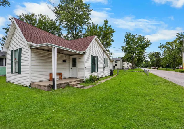 Manufactured home for sale at 2320 Rogers St, Lafayette, IN 47905 | MLS# 202635988