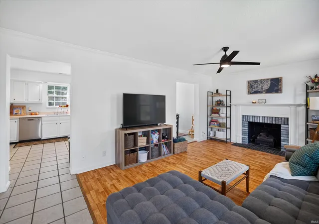 Photo 3 of Manufactured home for sale at 2901 Oakshire Dr, Evansville, IN 47711 | MLS# 202635989 | Listing updated on 2026-09-09