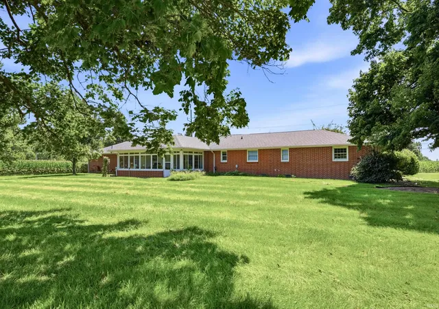 Photo 3 of Manufactured home for sale at 3010 W 38th Street, Anderson, IN 46011 | MLS# 202636000 | Listing updated on 2026-09-01