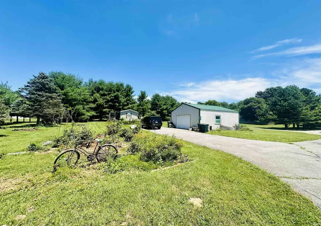 Photo 2 of Manufactured home for sale at 29 Glory Ln, Bedford, IN 47421 | MLS# 202636006 | Listing updated on 2026-09-02