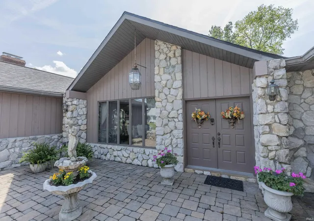 Photo 2 of Manufactured home for sale at 9999 Powers Dr, Newburgh, IN 47630 | MLS# 202636012 | Listing updated on 2026-09-02